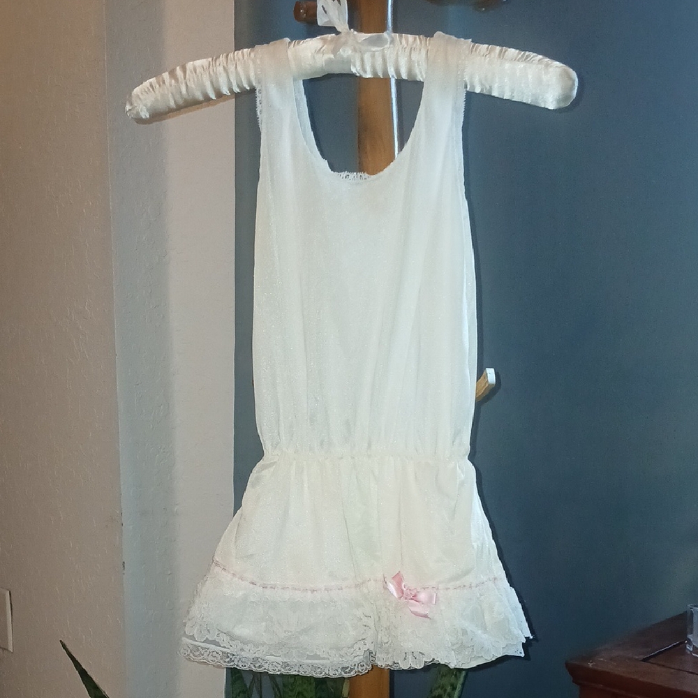 Vintage Girls Dress Slip/petticoat Size 6 Nylon Made In The Usa Inner World